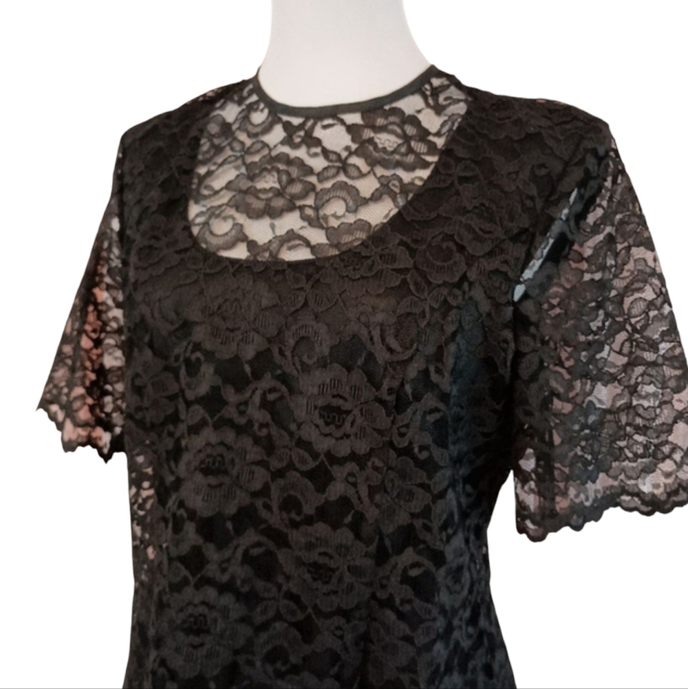 Vintage 90s Women's Serbin Dress Black Lace Midi Size 8P Event Formal
